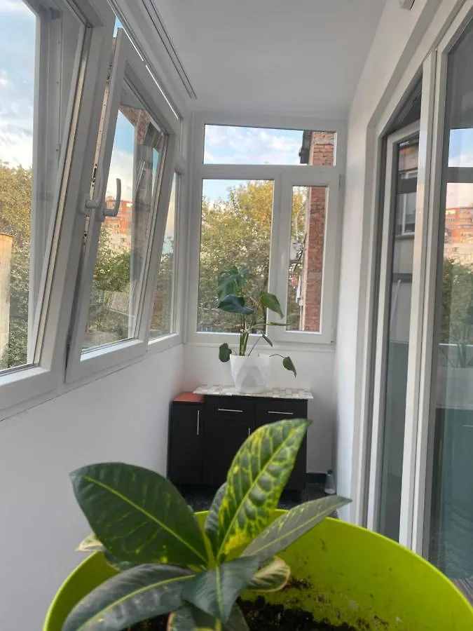 Central Welcoming Apartment In Tirana 0*,