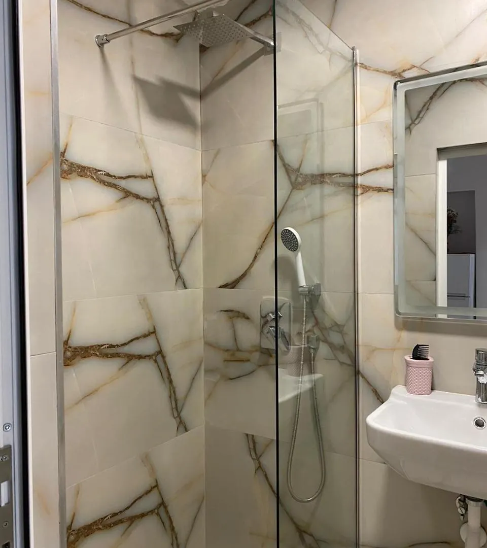 Central Welcoming Apartment In Tirana Albania